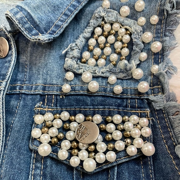 Y2K Llove Pearl distressed sleeveless denim vest - Picture 6 of 11